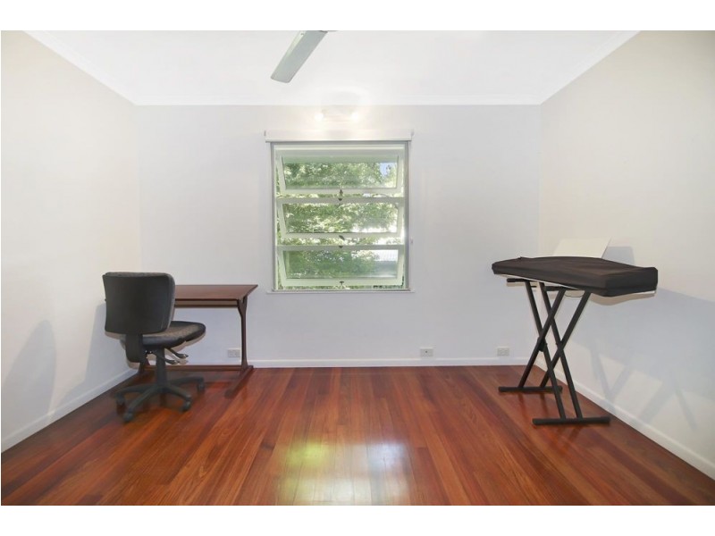 61 Hillview Crescent, Whitfield QLD 4870