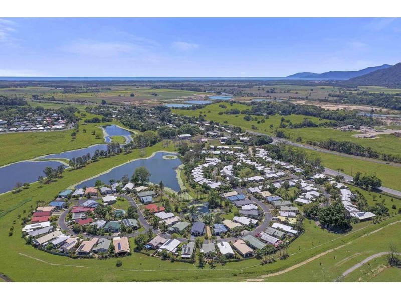 Villa 2/2-6 Lake Placid Road, Caravonica QLD 4878