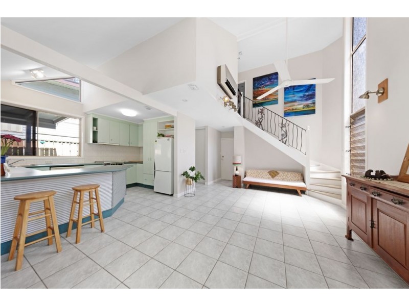 1/4 Vallely Street, Freshwater QLD 4870