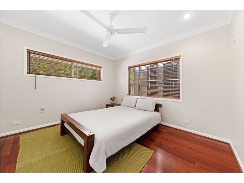 1/4 Vallely Street, Freshwater QLD 4870