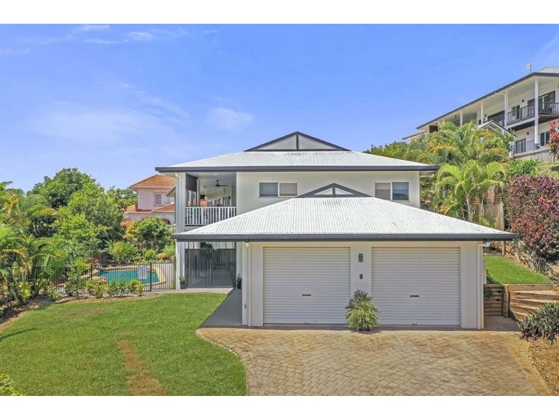 3 Woodmont Place, Mooroobool QLD 4870