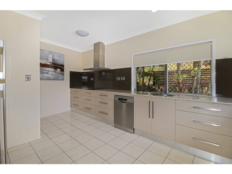 3 Woodmont Place, Mooroobool QLD 4870