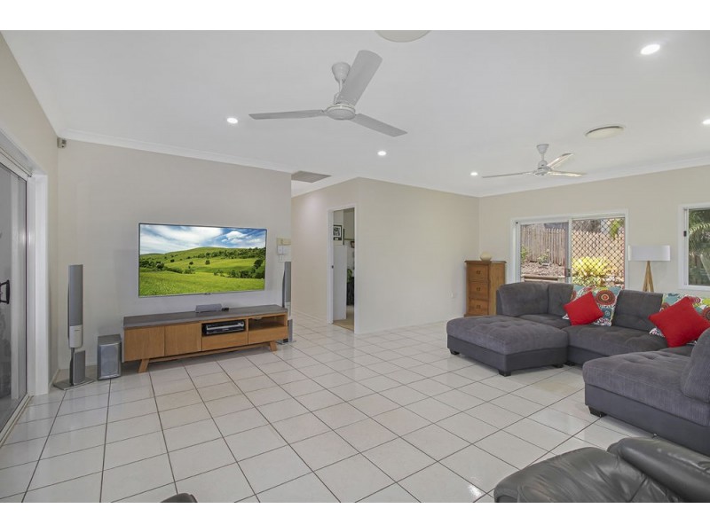 3 Woodmont Place, Mooroobool QLD 4870