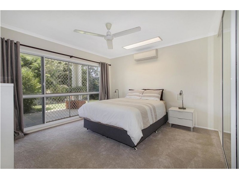 3 Woodmont Place, Mooroobool QLD 4870