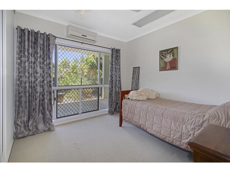 3 Woodmont Place, Mooroobool QLD 4870