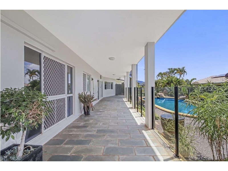 3 Woodmont Place, Mooroobool QLD 4870