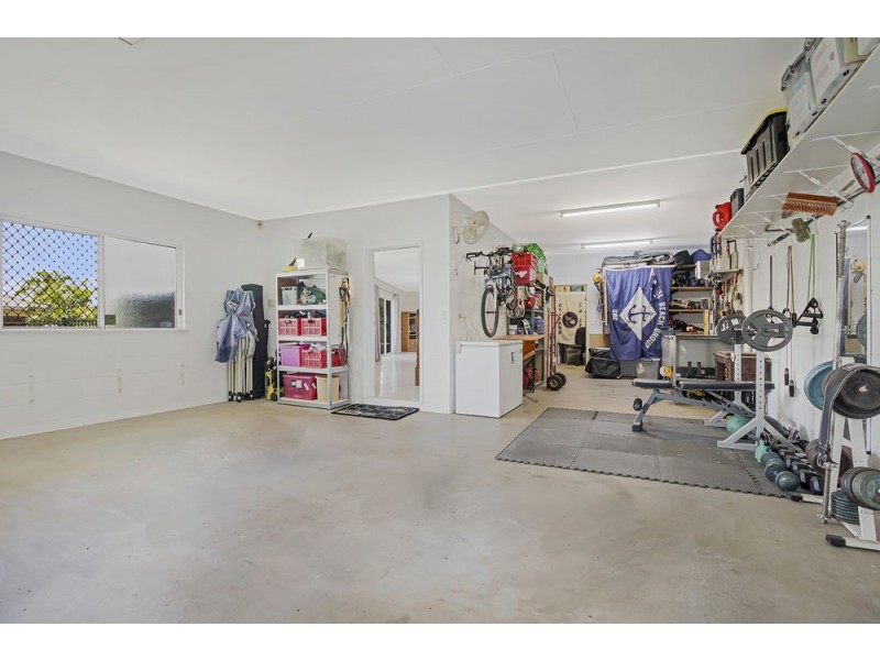 3 Woodmont Place, Mooroobool QLD 4870