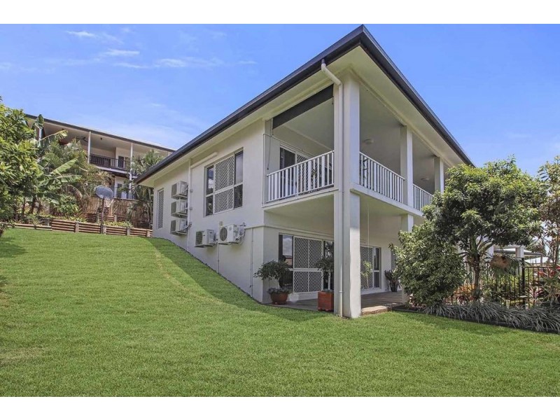 3 Woodmont Place, Mooroobool QLD 4870