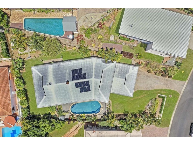 3 Woodmont Place, Mooroobool QLD 4870