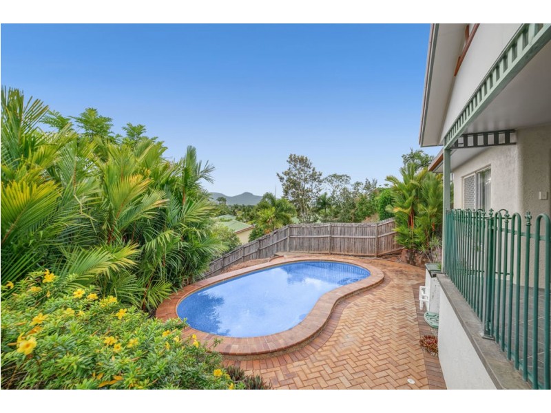 8 Himalaya  Close, Mount Sheridan QLD 4868