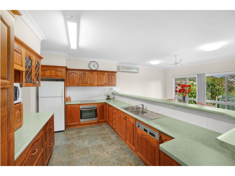 8 Himalaya  Close, Mount Sheridan QLD 4868