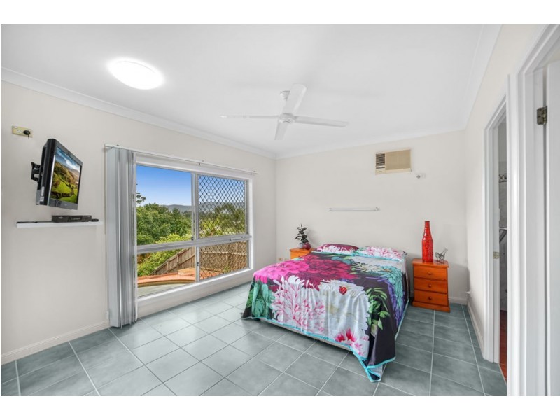 8 Himalaya  Close, Mount Sheridan QLD 4868