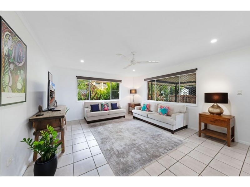 12 McKinlay Street, Whitfield QLD 4870