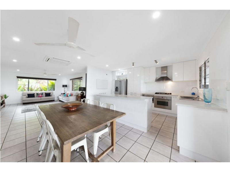 12 McKinlay Street, Whitfield QLD 4870