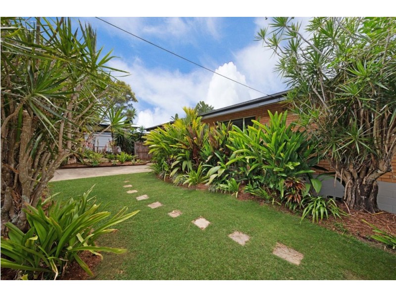 12 McKinlay Street, Whitfield QLD 4870