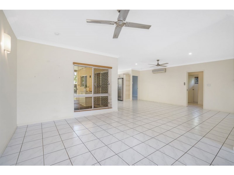 32 Albatross Street, Kewarra Beach QLD 4879