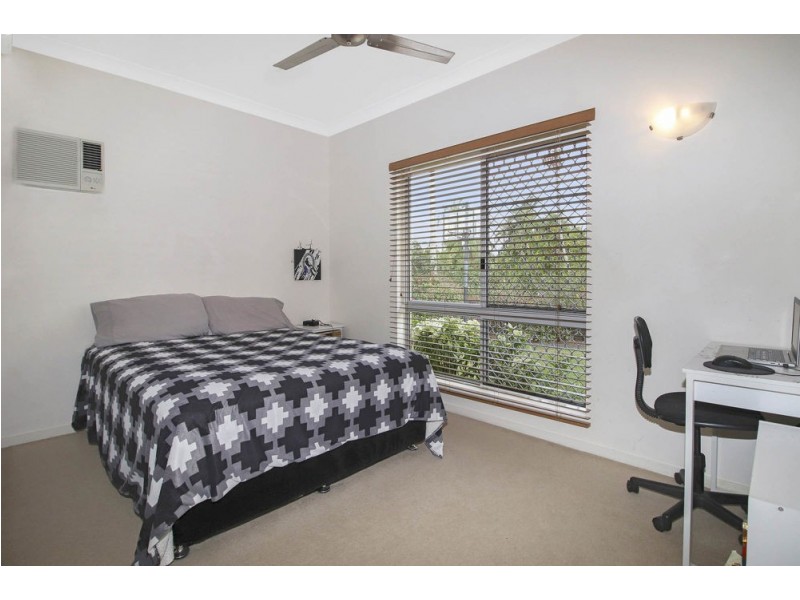 32 Albatross Street, Kewarra Beach QLD 4879