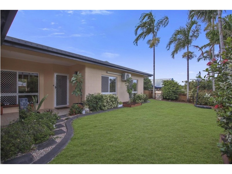 32 Albatross Street, Kewarra Beach QLD 4879