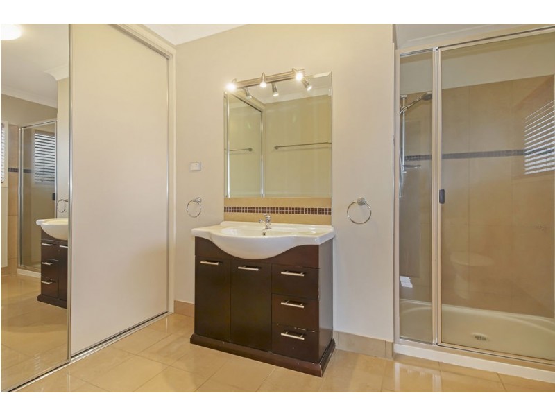 87 Daphne Drive, Redlynch QLD 4870