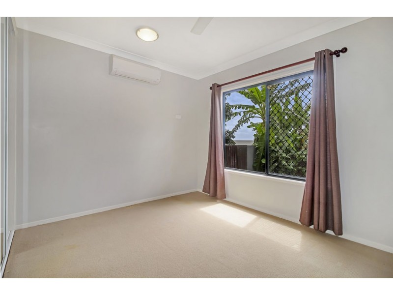 87 Daphne Drive, Redlynch QLD 4870