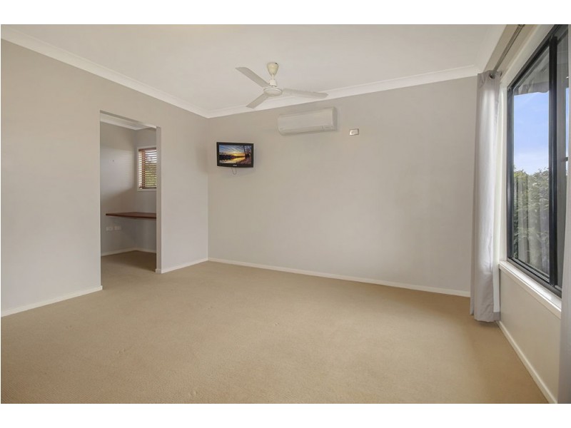 87 Daphne Drive, Redlynch QLD 4870