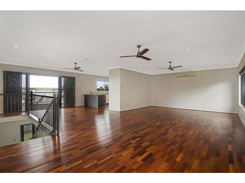 87 Daphne Drive, Redlynch QLD 4870