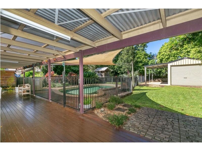 61 Shaws Road, Redlynch QLD 4870