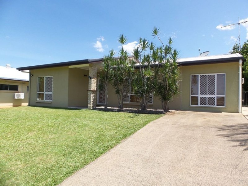 61 Shaws Road, Redlynch QLD 4870