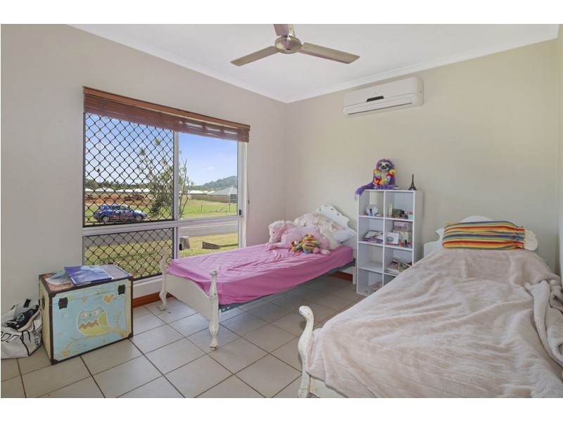 61 Shaws Road, Redlynch QLD 4870