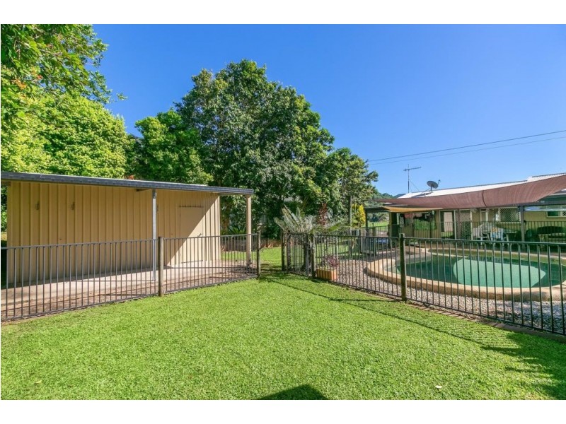 61 Shaws Road, Redlynch QLD 4870
