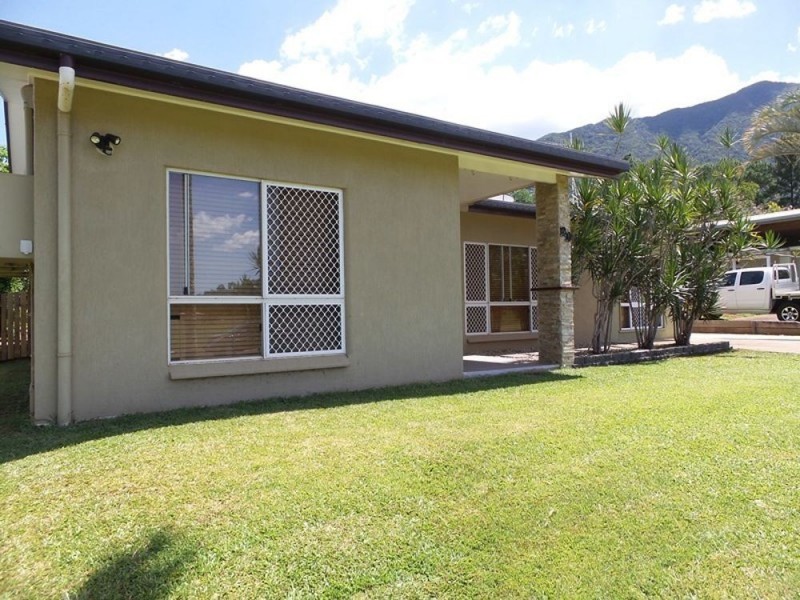 61 Shaws Road, Redlynch QLD 4870