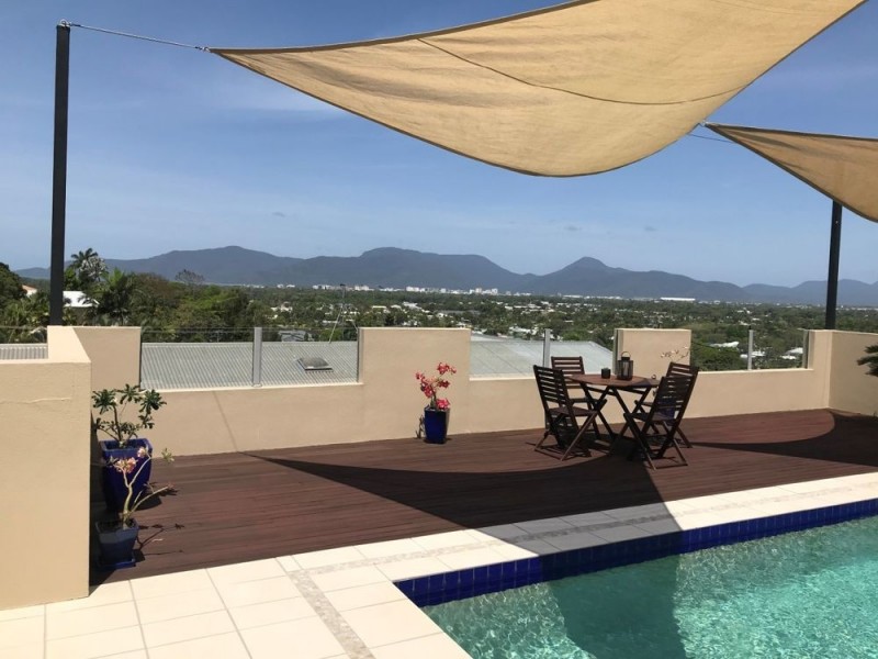 4 Knowles Street, Whitfield QLD 4870