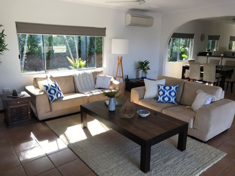 4 Knowles Street, Whitfield QLD 4870