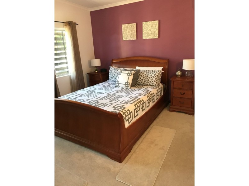 4 Knowles Street, Whitfield QLD 4870