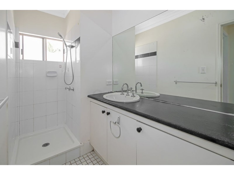 16/2 Chester Court, Manunda QLD 4870