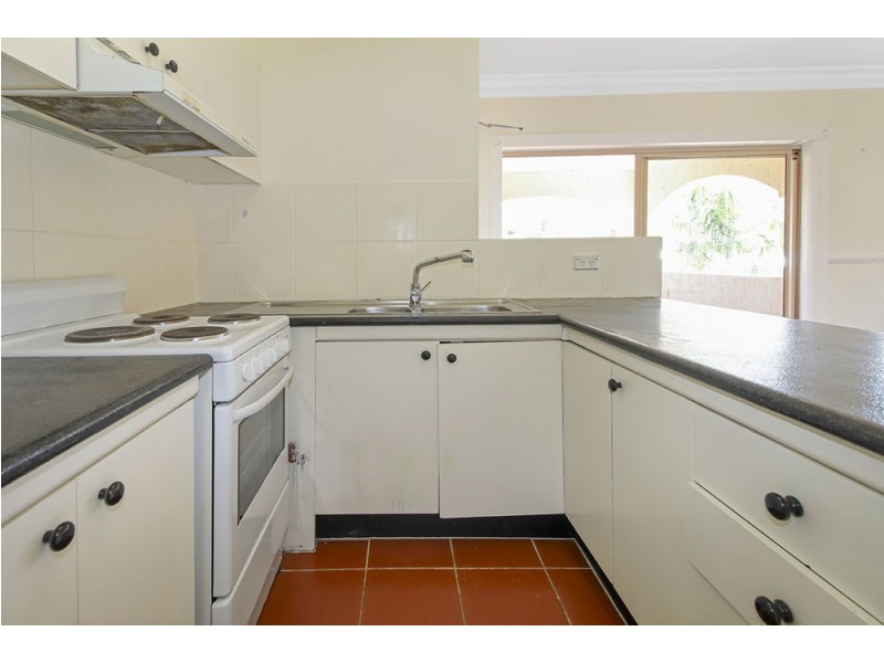 16/2 Chester Court, Manunda QLD 4870