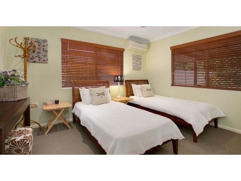 6 Trucano Close, Whitfield QLD 4870