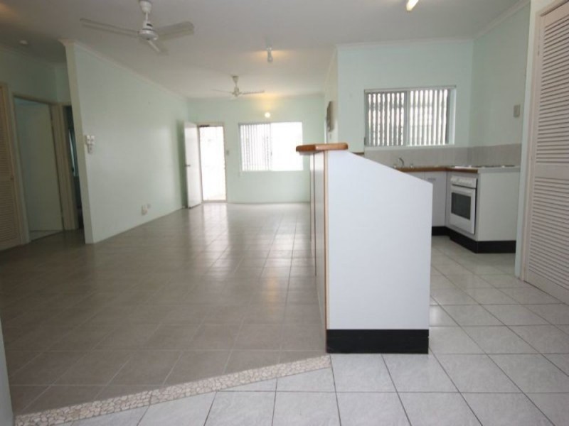 8/8-14 Rose Street, Westcourt QLD 4870