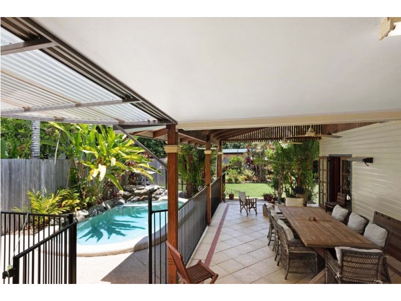 4 Hodel Street, Whitfield QLD 4870