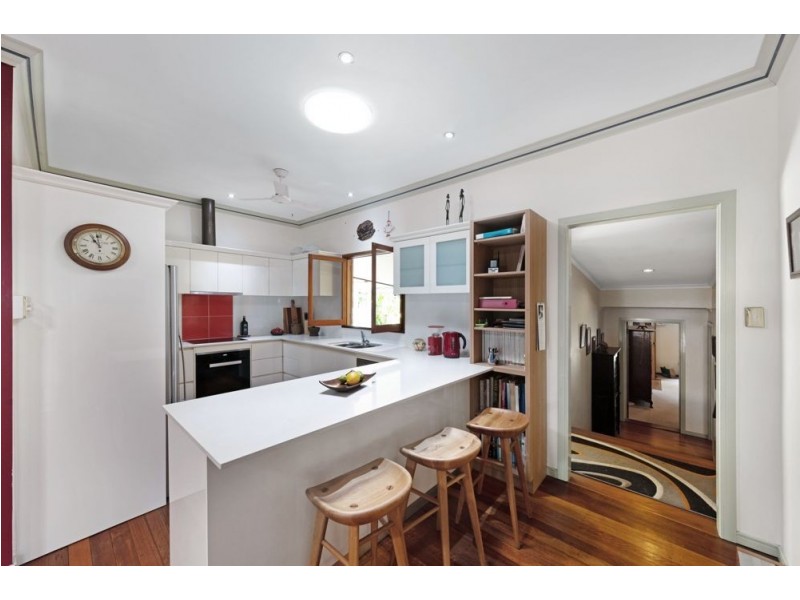 4 Hodel Street, Whitfield QLD 4870