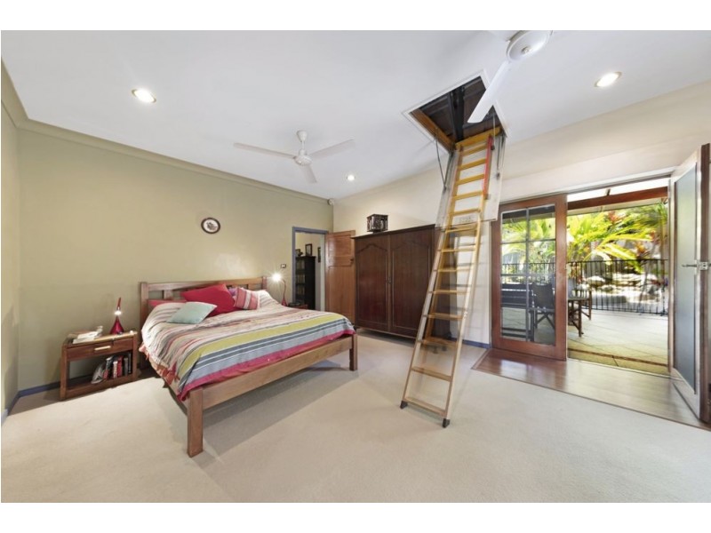 4 Hodel Street, Whitfield QLD 4870