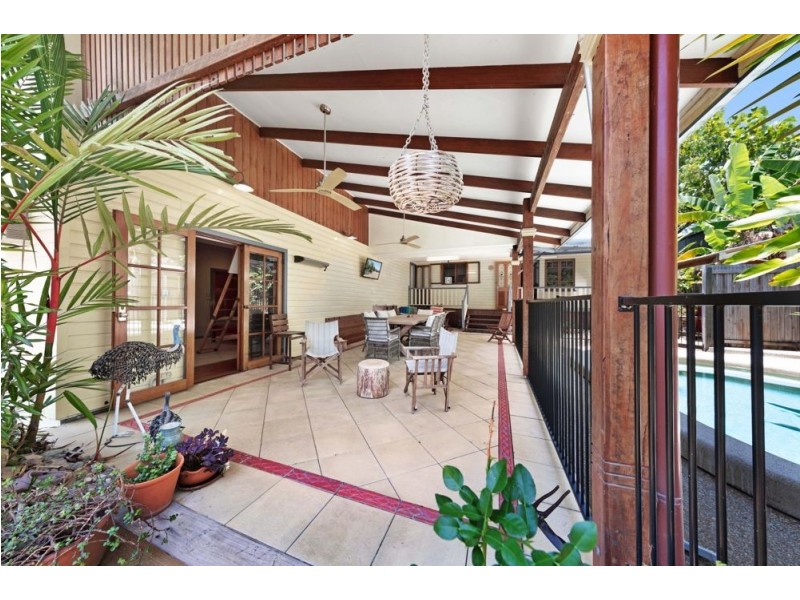 4 Hodel Street, Whitfield QLD 4870