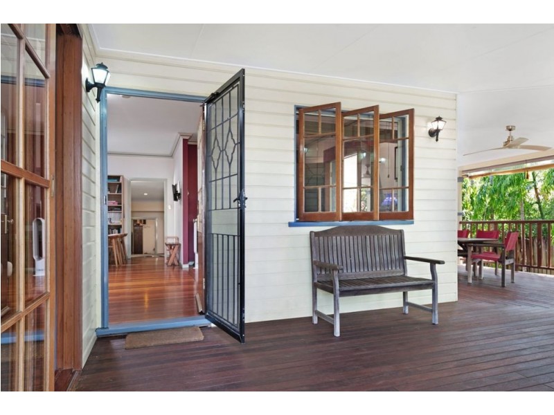 4 Hodel Street, Whitfield QLD 4870