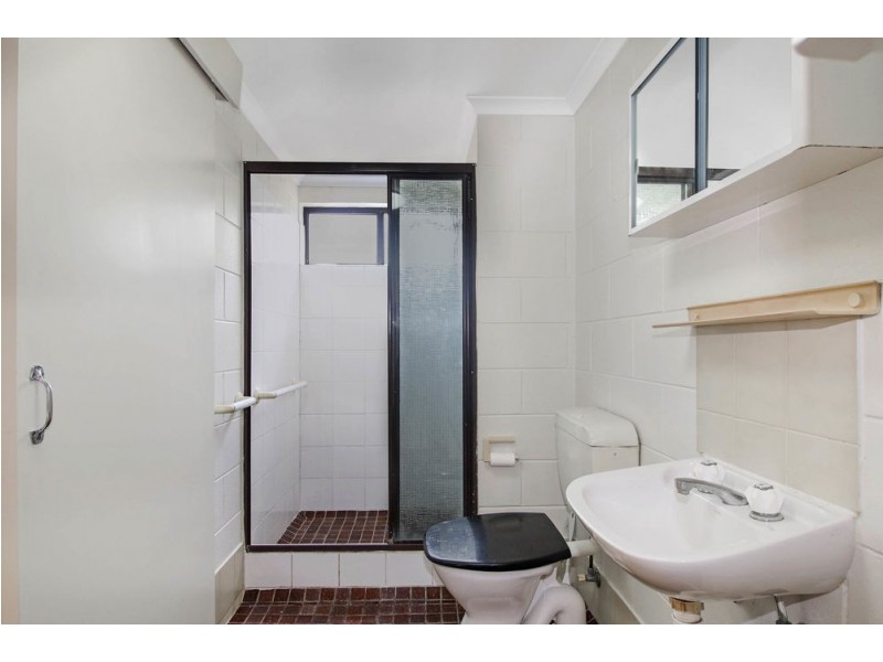 9/439-443 Severin Street, Manunda QLD 4870