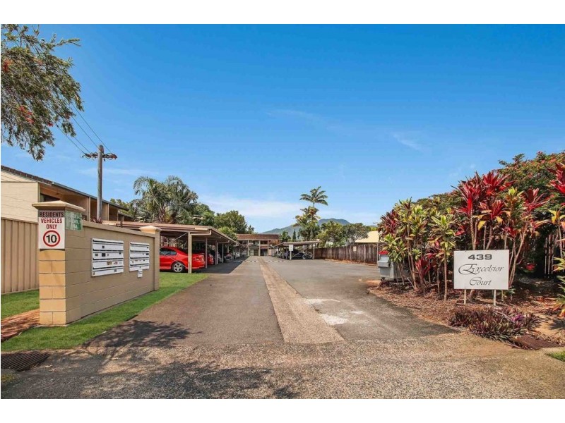 9/439-443 Severin Street, Manunda QLD 4870