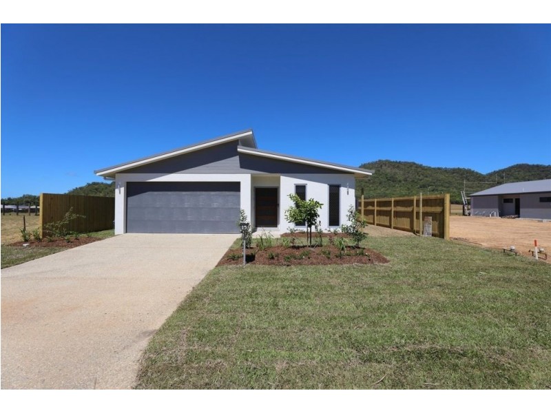 15 Porcupine Way, Mount Peter QLD 4869