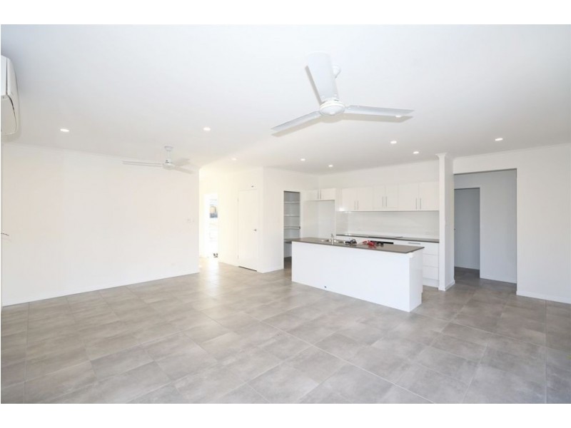15 Porcupine Way, Mount Peter QLD 4869