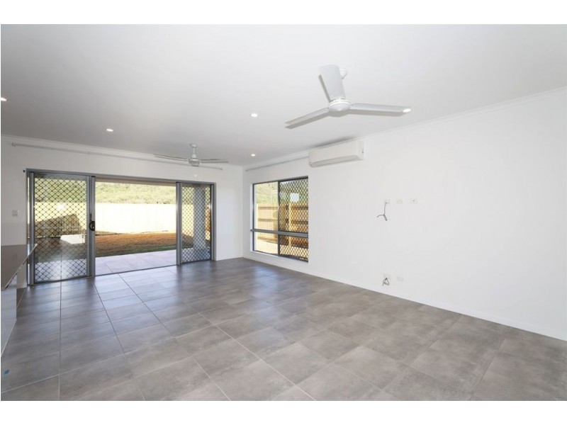 15 Porcupine Way, Mount Peter QLD 4869