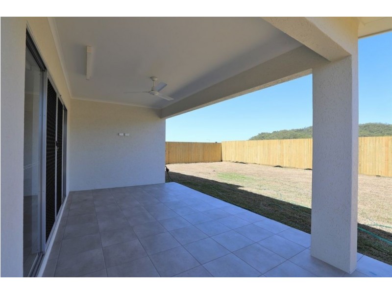 15 Porcupine Way, Mount Peter QLD 4869