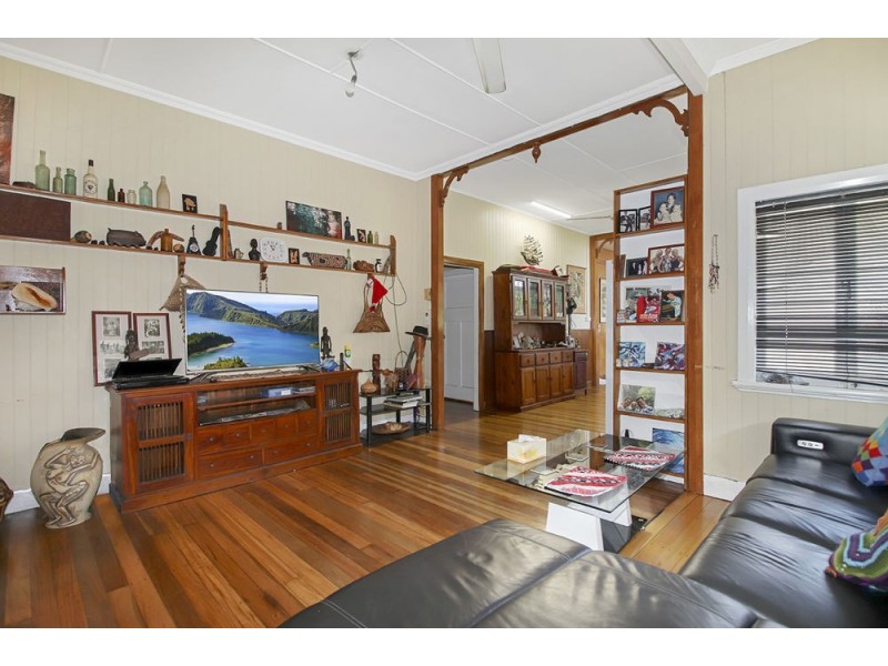 8 Thomson Street, Earlville QLD 4870